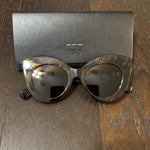 Fendi Women's Logo Sunglasses
